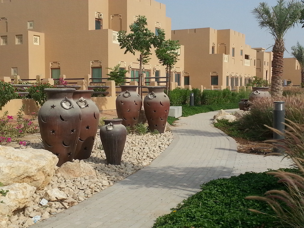 interior-designer-32 Custom Ceramic Pots Al Furjan Nakheel Dubai UAE