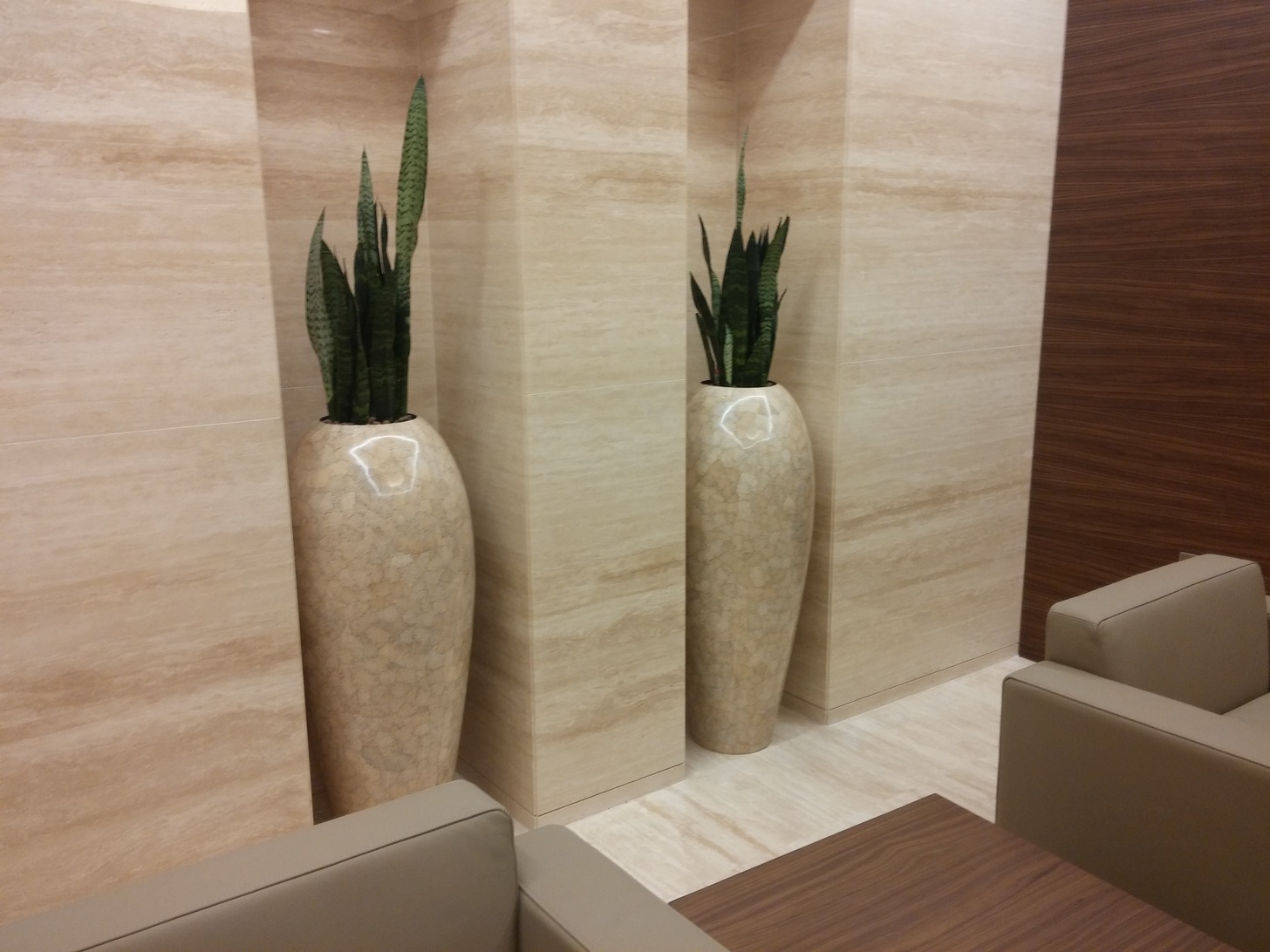 interior-designer-32 hydroculture plants Burj Al Salam Tower - Lobby