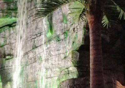 IMG-Marvel-Theme-Park-Artificial-Plants-Coconut-Palm-Dubai