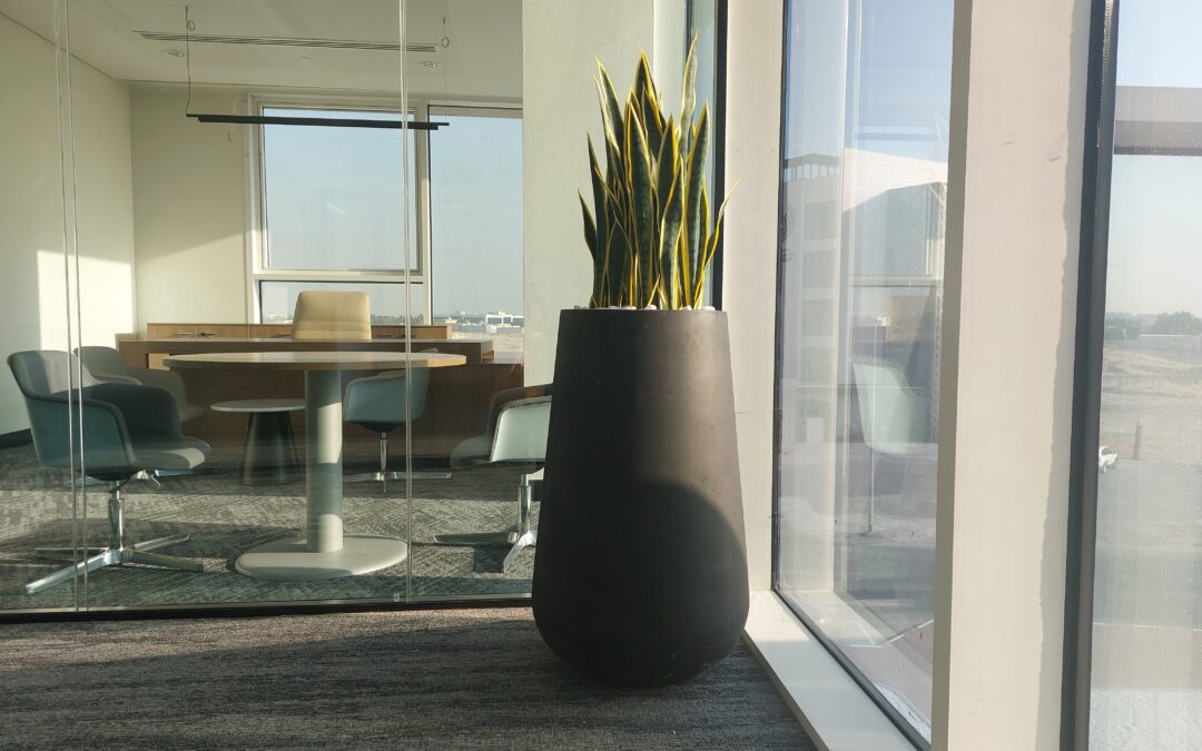 Smart Customized Plant Pots & Artificial Plants | EREC 43