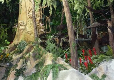 Artificial Green Wall and Artificial Plants Dubai Mall Dubai Aquarium Dubai UAE