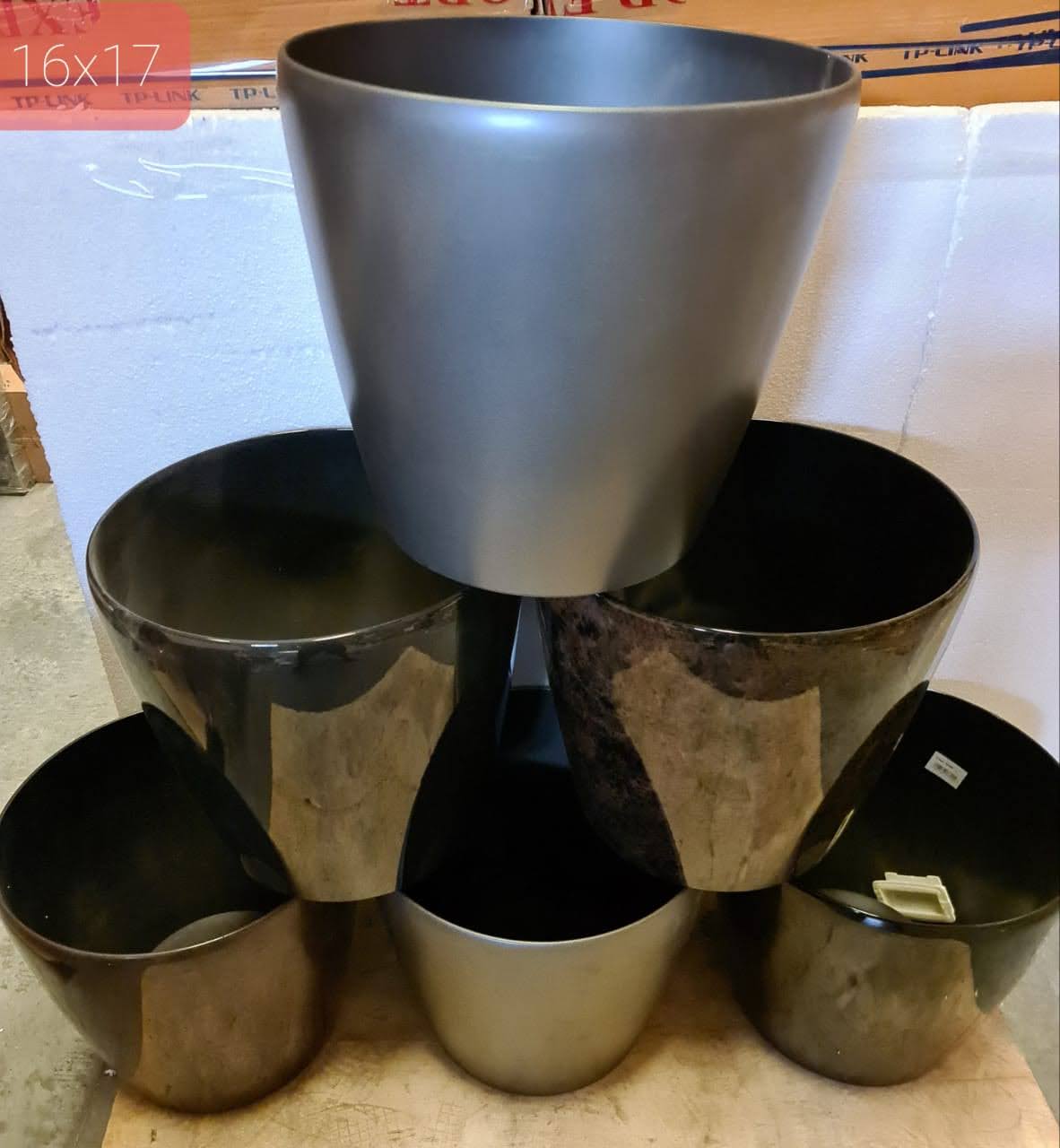 Lechuza plant pot